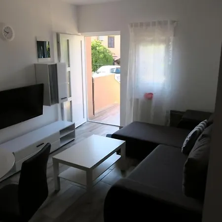 Apartment Familienwohnung 2 Baska (Krk)
