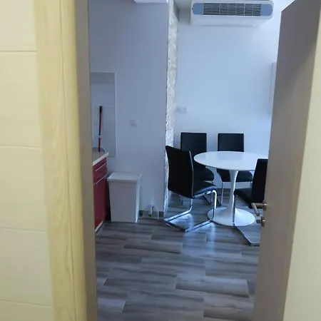Familienwohnung 2 *